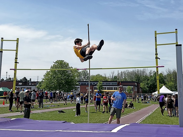 Gananoque Secondary Seniors take individual gold at 2022 EOSSAA Track ...